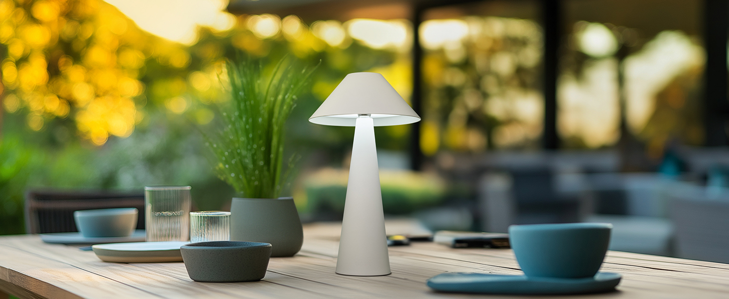 Magnetic Cordless Table Lamp (6)