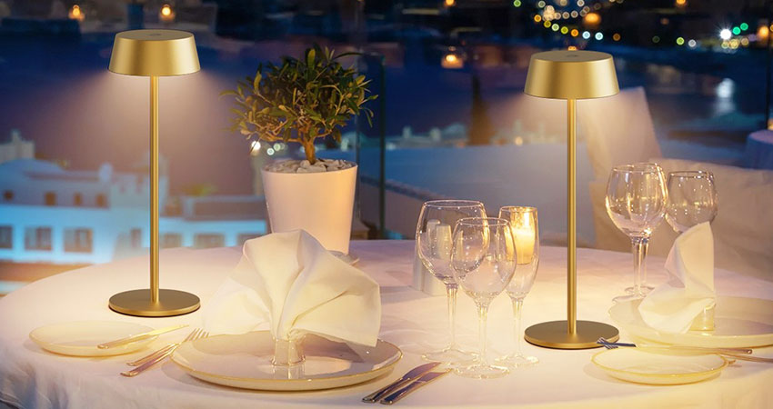 Battery Operated Table Lamp (3)