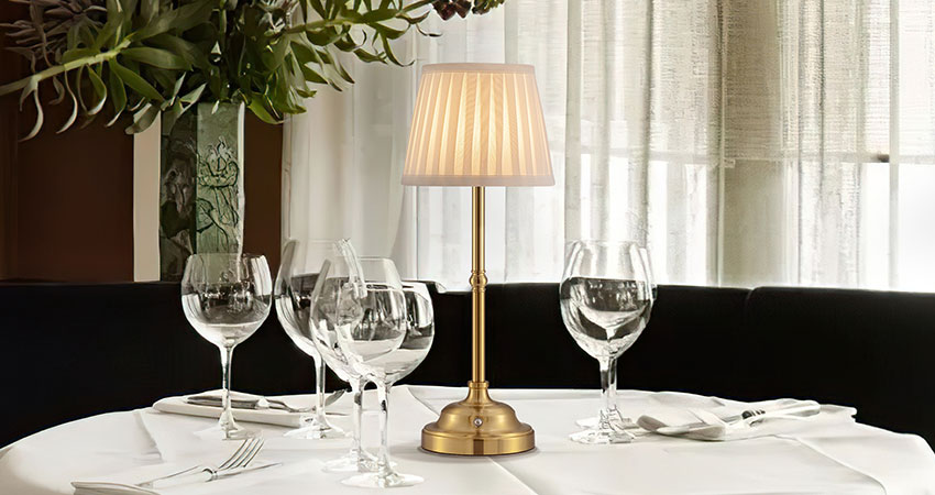 Fabric Shade Desk Lamp (7)